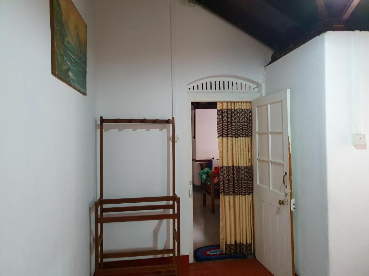 Ruchi House Hotell Nuwara Eliya Exteriör bild