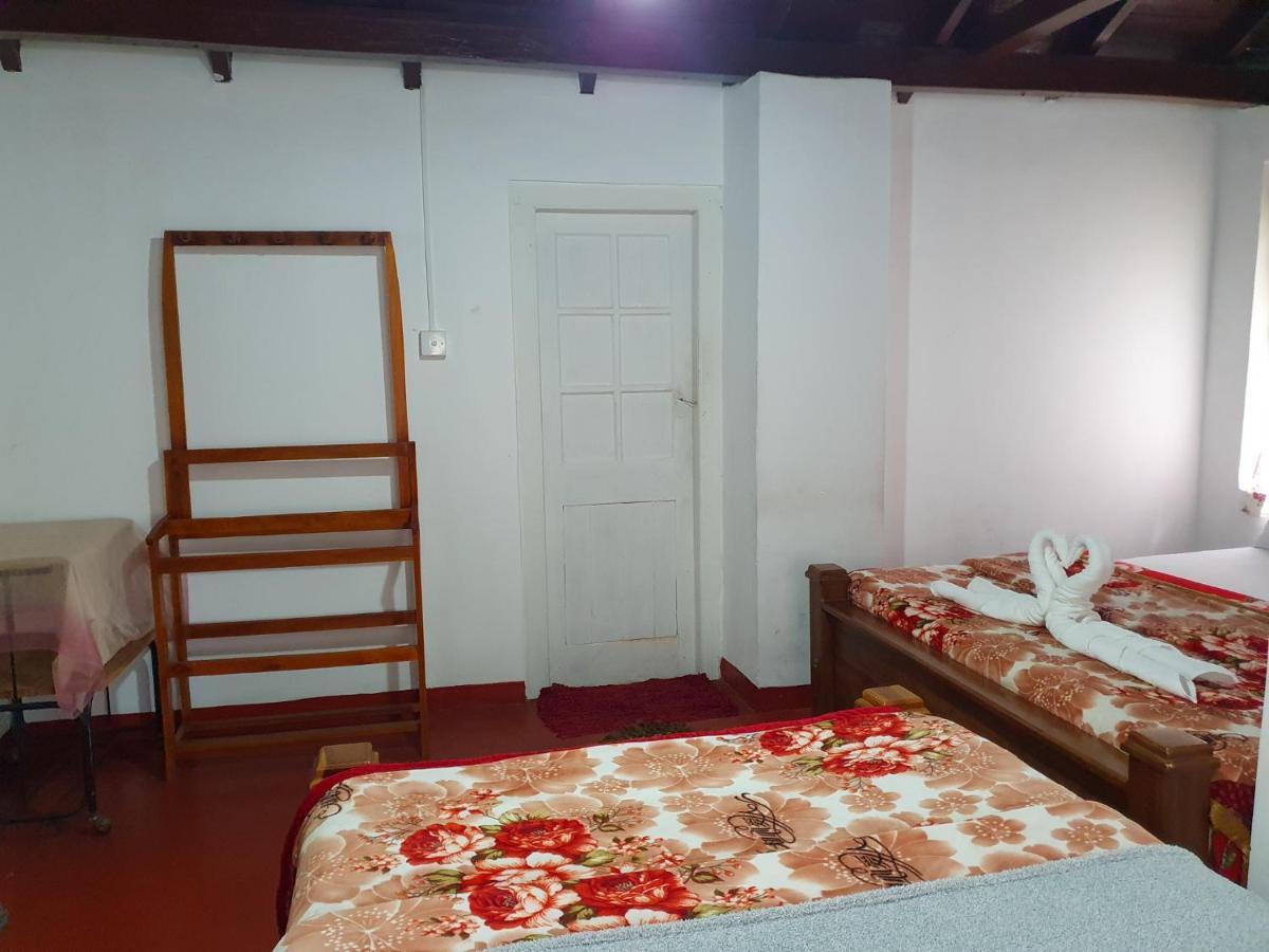 Ruchi House Hotell Nuwara Eliya Exteriör bild