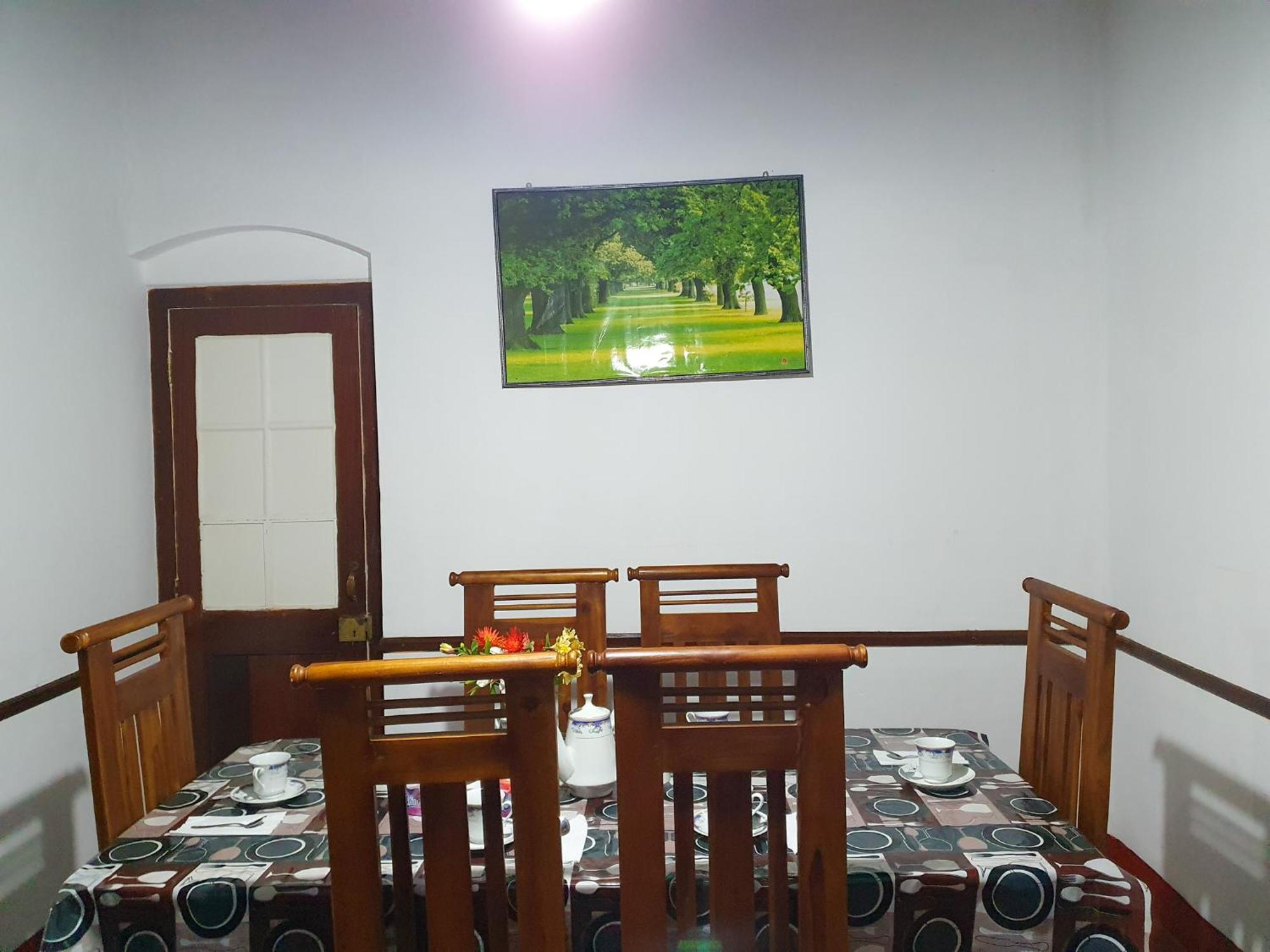 Ruchi House Hotell Nuwara Eliya Exteriör bild